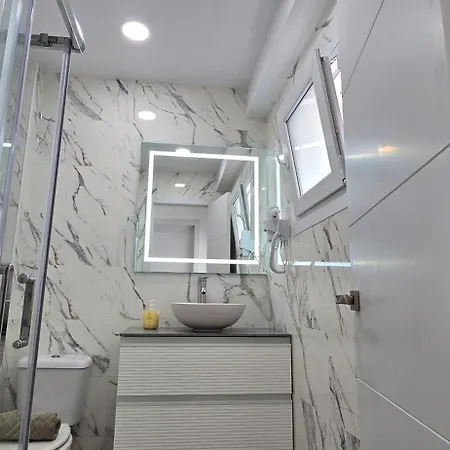 Apto Tanez Torremolinos, A Torremolinos