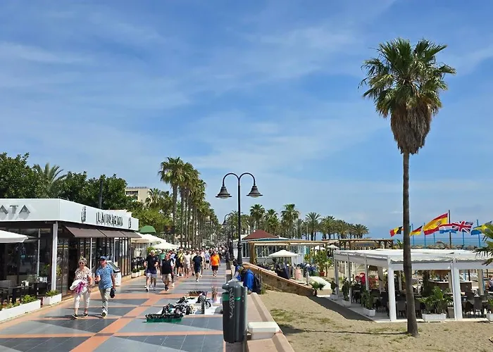 Apto Tanez Torremolinos, A 아파트 *