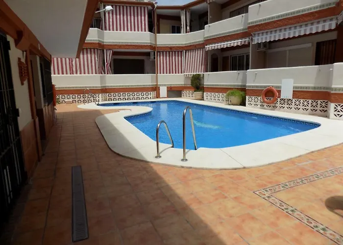 Apto Tanez Torremolinos, A 아파트 *