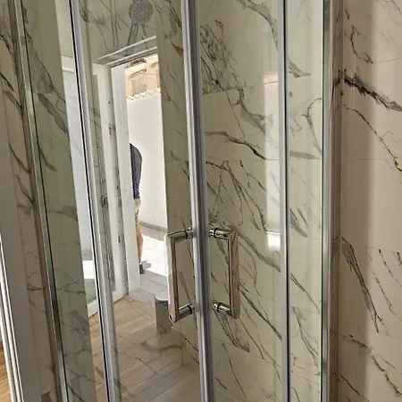 Apto Tanez Torremolinos, A Торремолінос