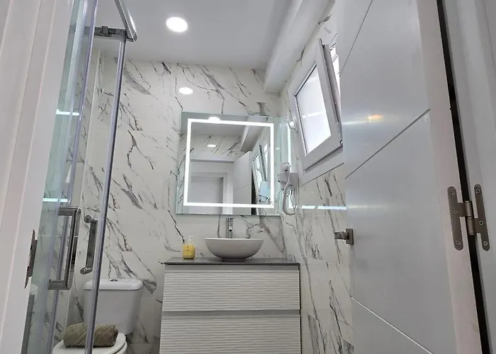 Apto Tanez Torremolinos, A Τορρεμολίνος