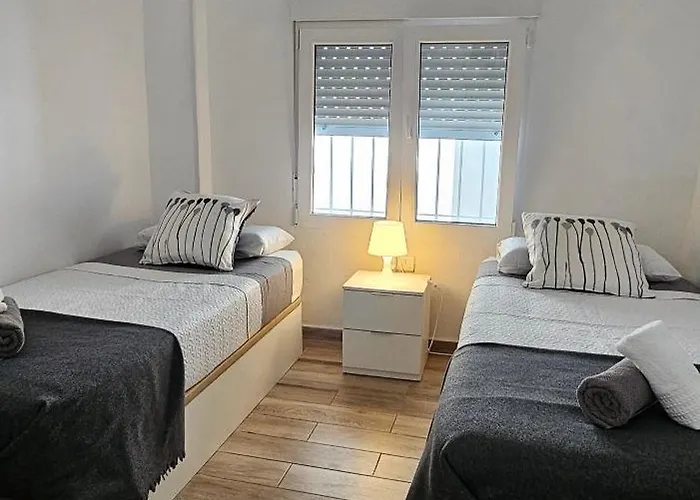 Apto Tanez Torremolinos, A Τορρεμολίνος